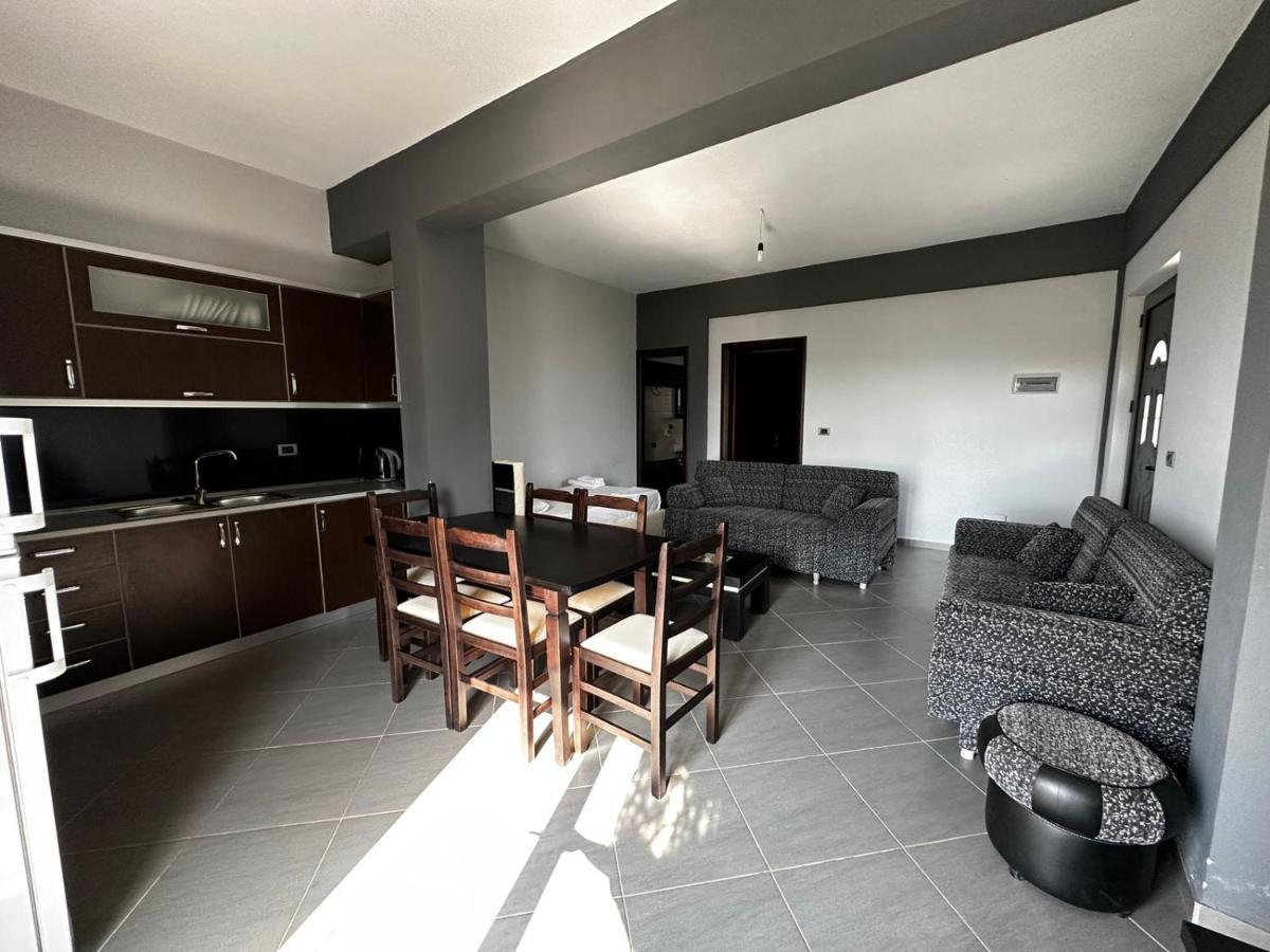 Vila New Εξαμίλιο Εξωτερικό φωτογραφία
